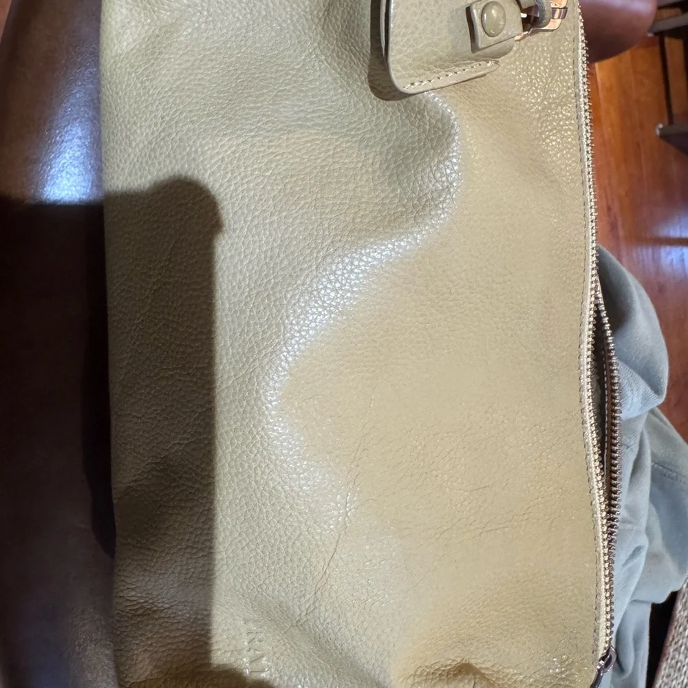 Original Small Prada women purse 👜 - Picture 1 of 3